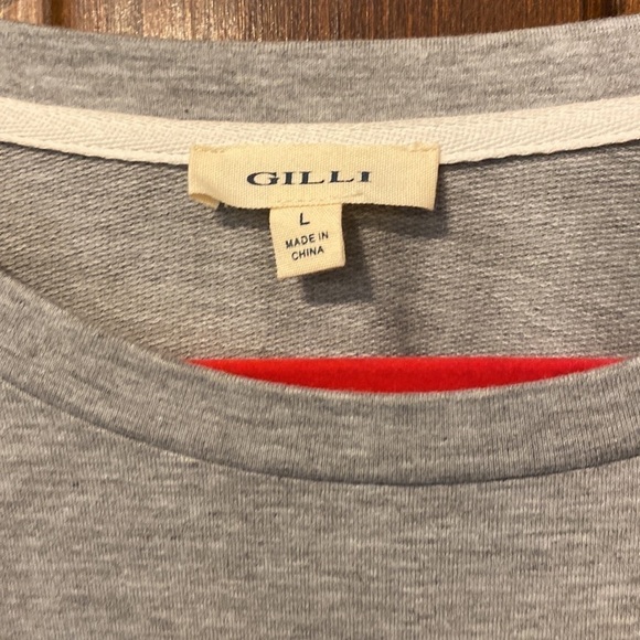 Gilli white and layered gray top with eyelet bell sleeves. Size large. - Picture 2 of 6